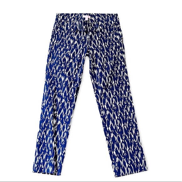 Lilly Pulitzer Pants - Lilly Pulitzer Capri Pants New School Print Bright Navy Nautical NWT Size 2